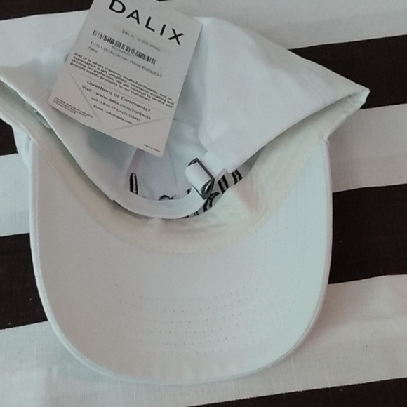 Hat - Picture 3 of 7